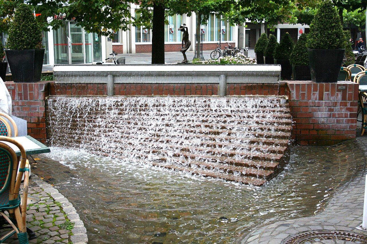 A water feature on the market square in Geldern.