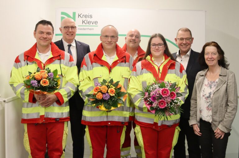 PM26-026 - Kreis Kleve hat vier weitere Notfallsanitäter ausgebildet - Foto - © Kreis Kleve